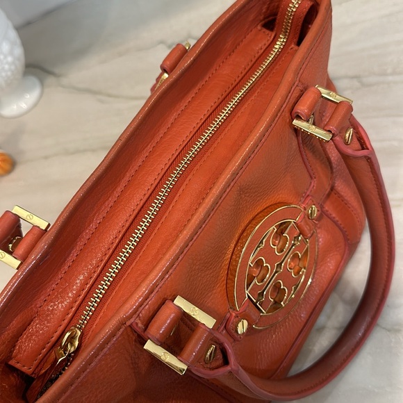 Tory Burch Amanda Orange Leather Logo Satchel Bag - Picture 6 of 11